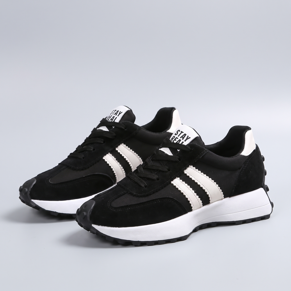 AVA LIGHTWEIGHT COMFORT SNEAKERS