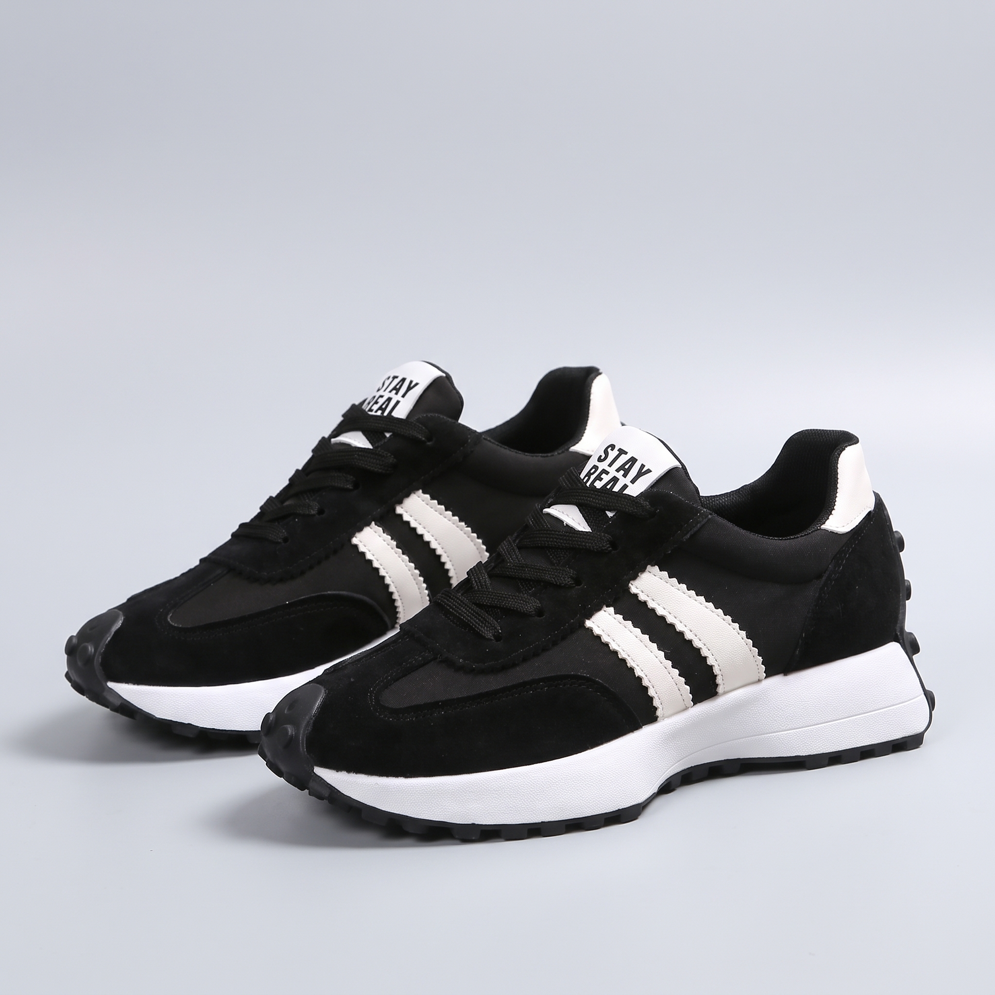 AVA LIGHTWEIGHT COMFORT SNEAKERS