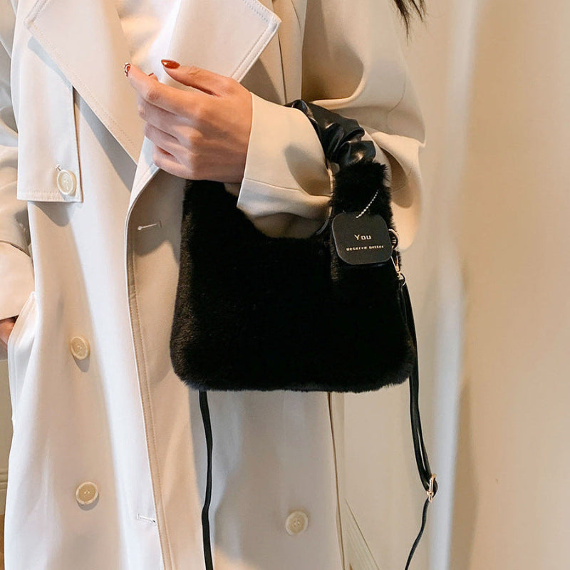Women’s Plush Faux Fur Shoulder Bag – Soft Winter Handbag