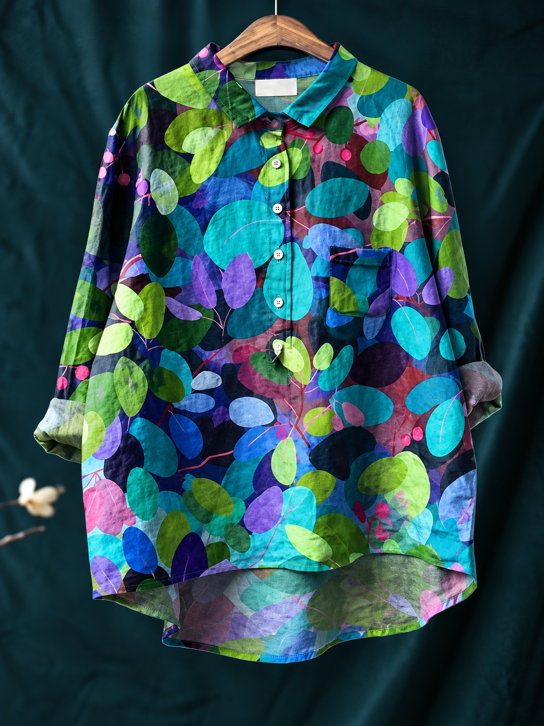 Relaxed Floral Print Linen Shirt with Long Sleeves and Chest Pocket