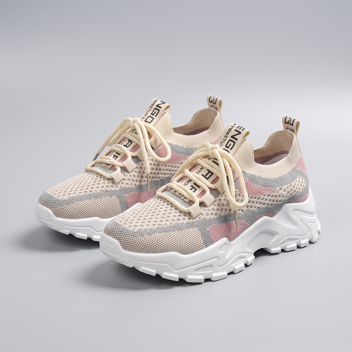 AIRFLOW WOMEN'S COMFORT SNEAKERS