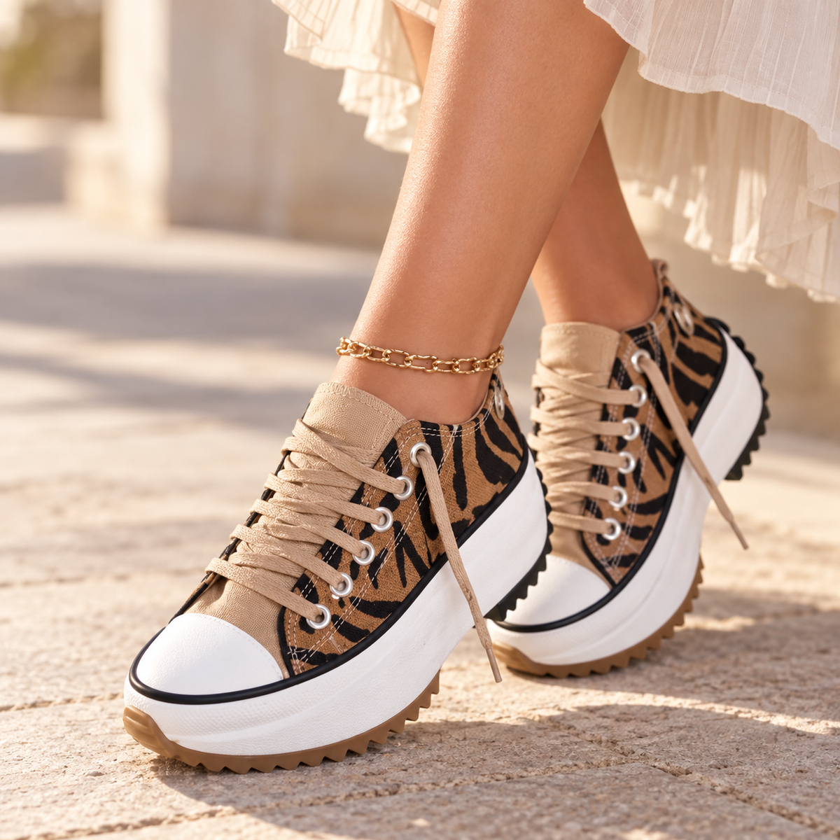 Lavinia Platform Sneaker