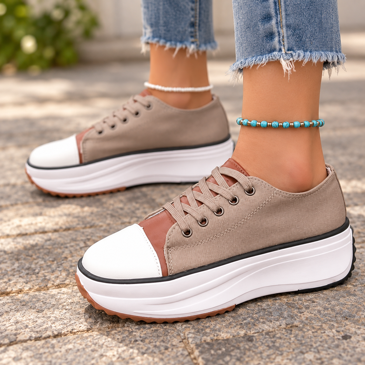 Lavinia Platform Sneaker