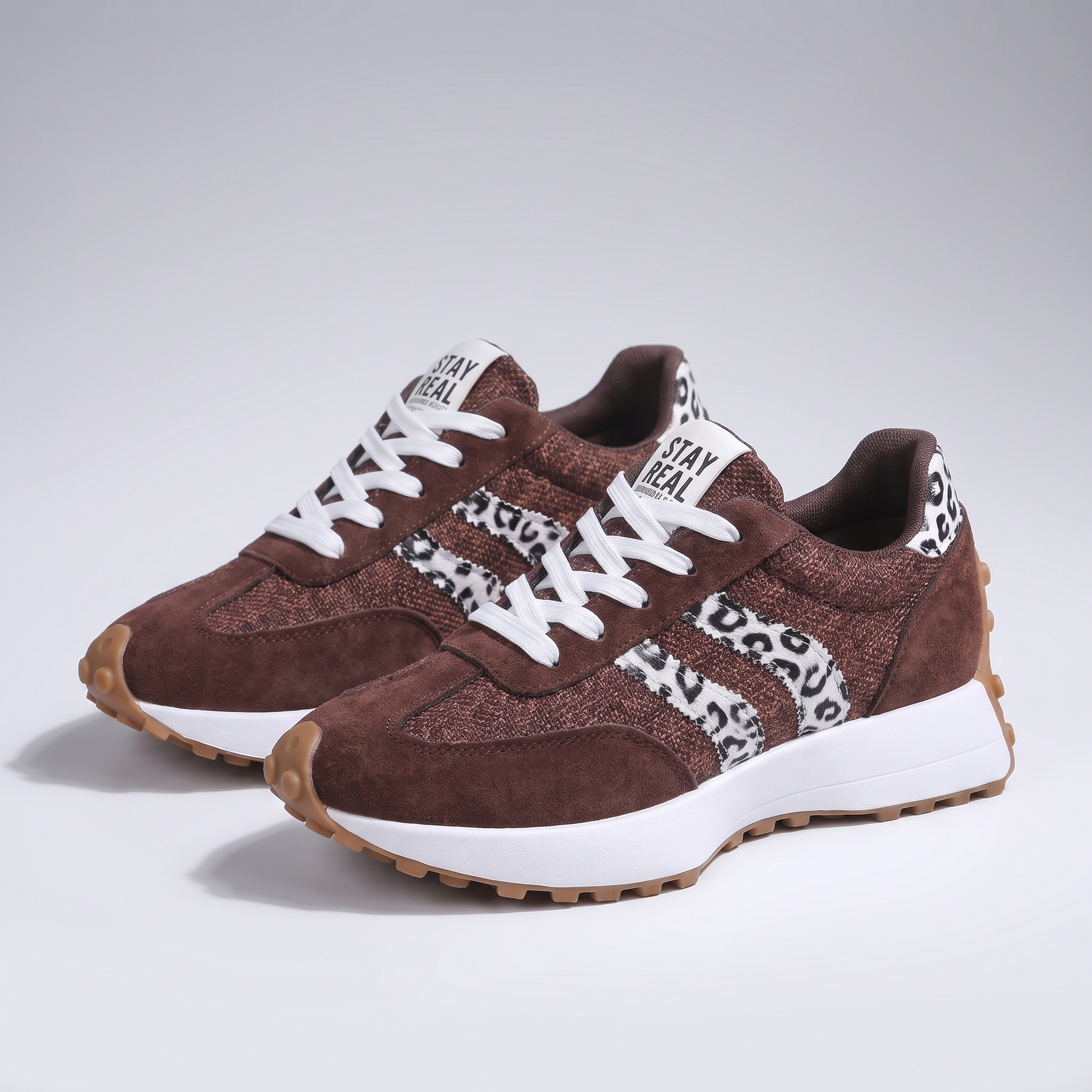 AVA LIGHTWEIGHT COMFORT SNEAKERS