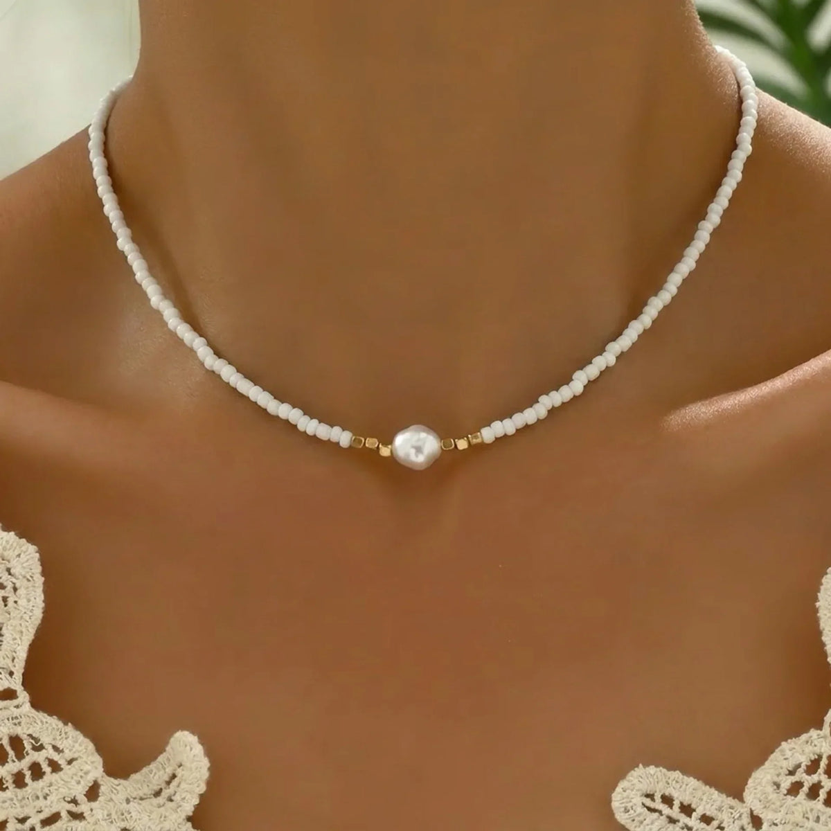 ISLA | MINIMAL PEARL NECKLACE